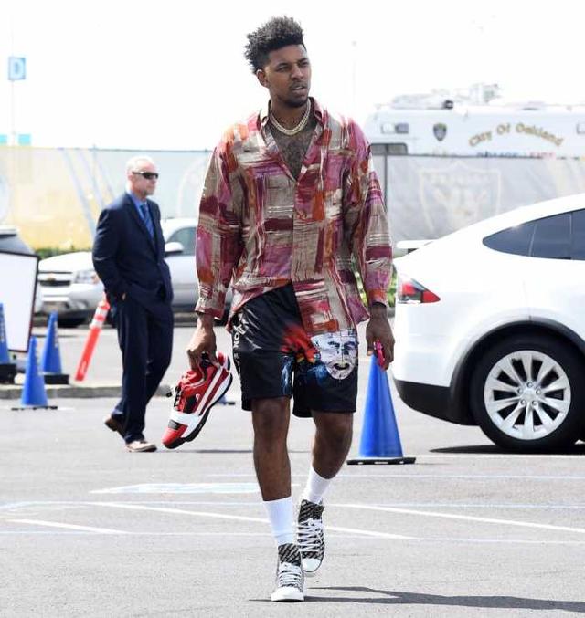 为一条鱼背 为一条鱼背