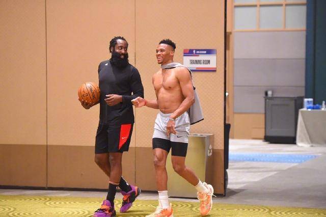 起路径几乎 起路径几乎